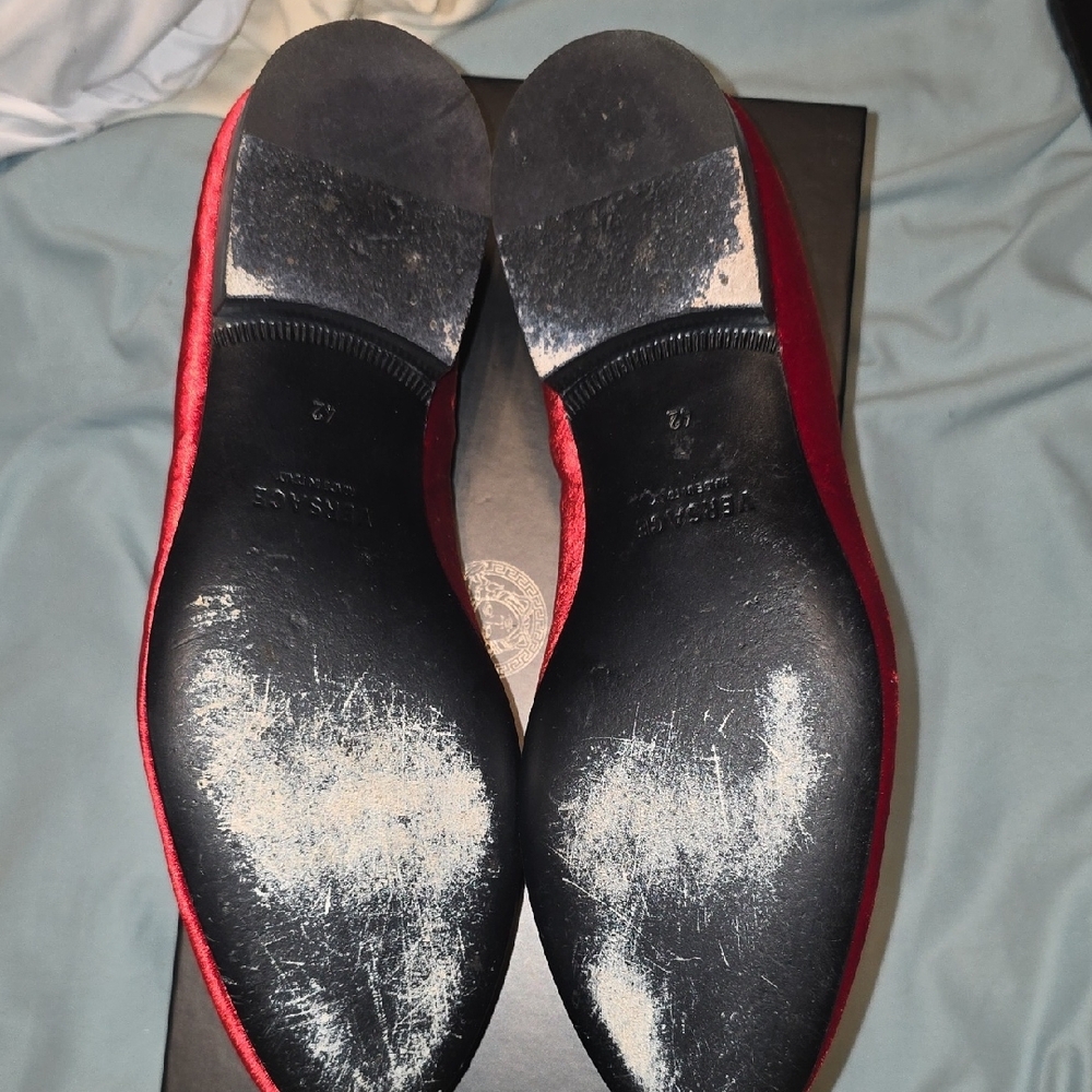 Versace Luxurious Red Velvet Loafers with Gold Medusa - Picture 4 of 5